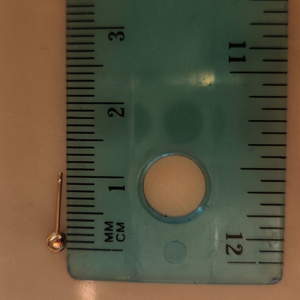 14k solid yellow gold, 3mm ball stud earrings - Picture 4 of 4